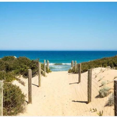 Black Swan Motor Inn Lakes Entrance Εξωτερικό φωτογραφία