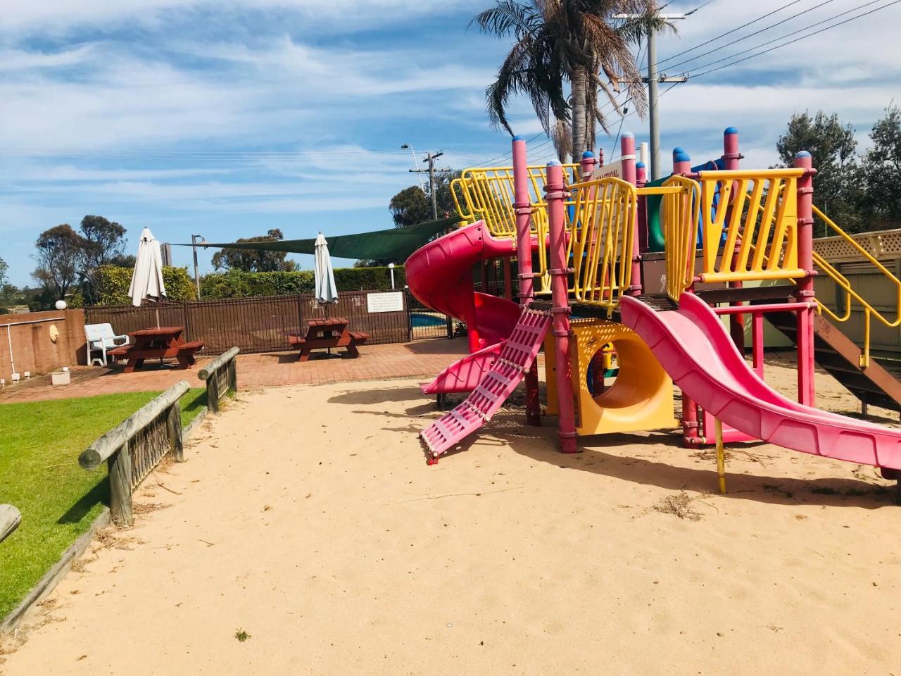 Black Swan Motor Inn Lakes Entrance Εξωτερικό φωτογραφία