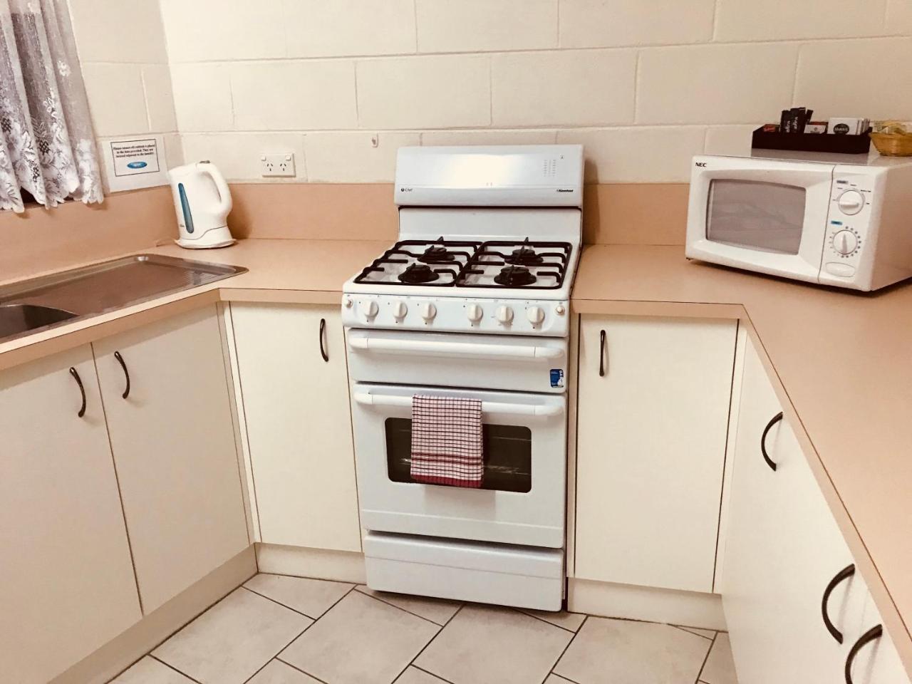 Black Swan Motor Inn Lakes Entrance Εξωτερικό φωτογραφία
