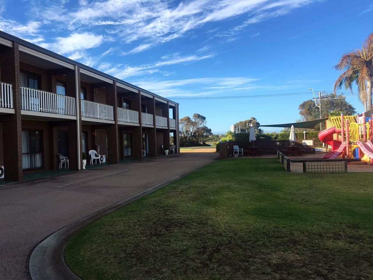 Black Swan Motor Inn Lakes Entrance Εξωτερικό φωτογραφία