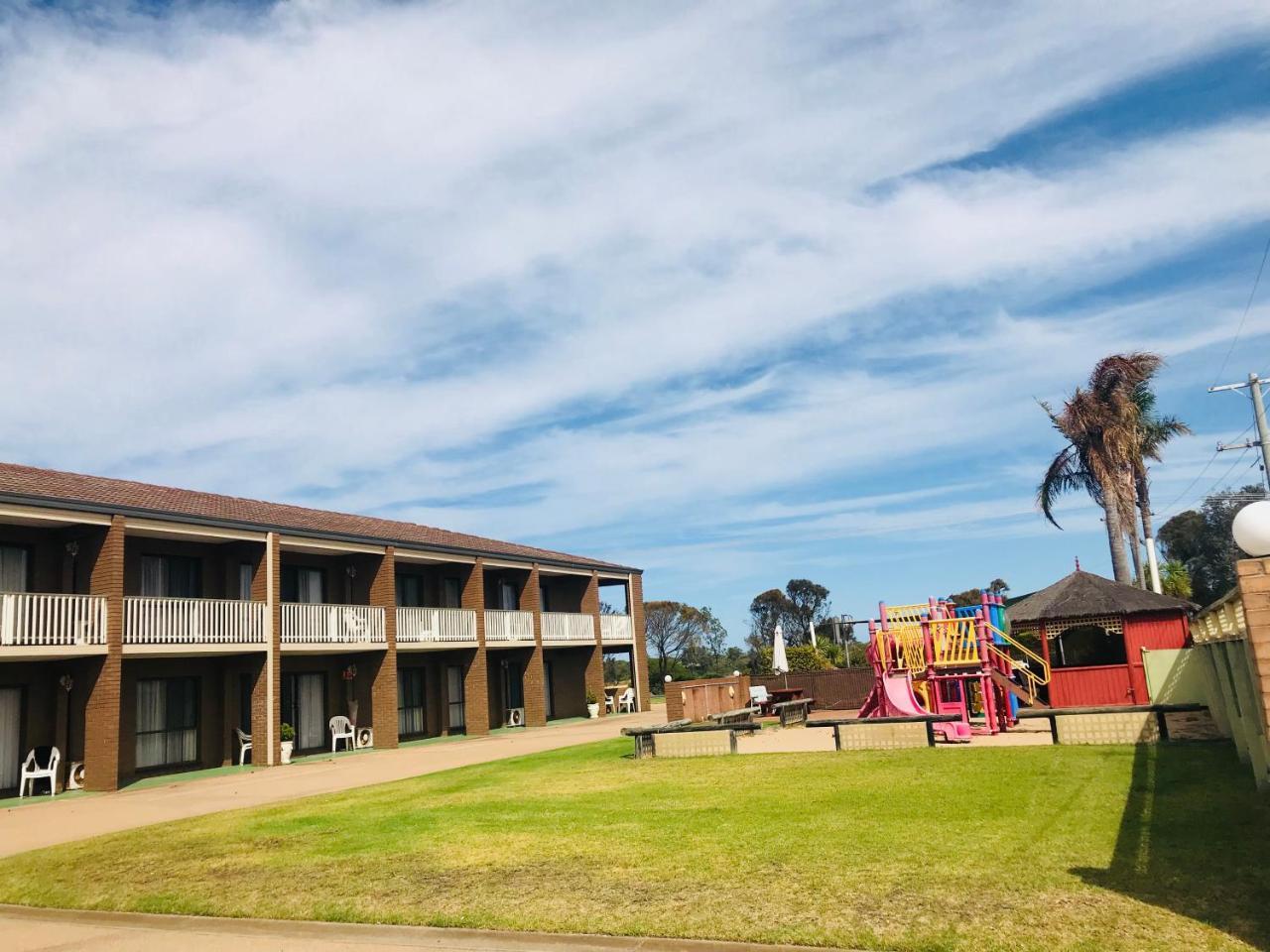 Black Swan Motor Inn Lakes Entrance Εξωτερικό φωτογραφία
