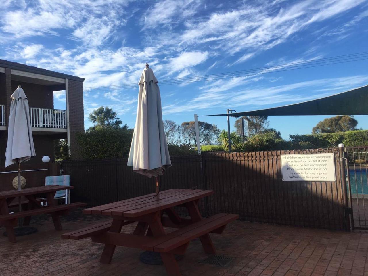 Black Swan Motor Inn Lakes Entrance Εξωτερικό φωτογραφία